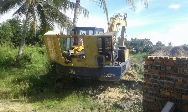 ขายรถแบคโฮ KOMATSU PC120-3 ราคา 300000