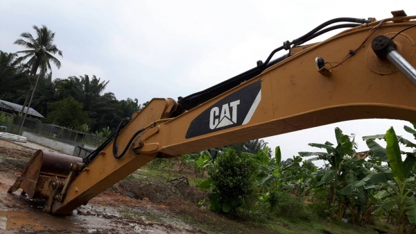 ขายรถแบคโฮ CAT 315D 8000 ชม.เอกสารอินวอย ราคา 1700000