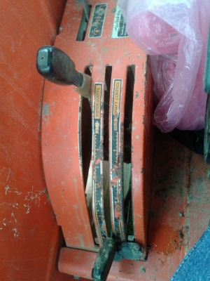 ขายรถไถ KUBOTA M9000 เอกสารเล่มทะเบียน ใบมีดดันหน้า 3 จาน 7 จาน เจาะหลุม ที่ตัดหญ้า ราคา 550000