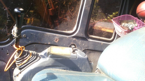 ขายรถแบคโฮ KOMATSU PC120-6 ระบบไฟเต็ม เอกสารอินวอย ราคา 850000