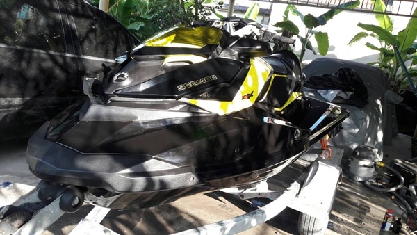 ขายเจ็สกี้260RXPปี2013ปลาย14 ใหม่มากๆวิ่งแค่29ชั่งโมง