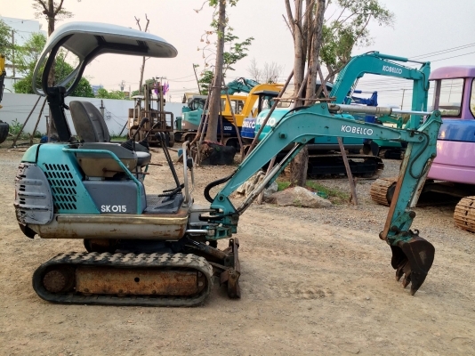 ขายรถแม็คโคร KOBELCO SK015 เก่านอก มี VDO ทดลองขับให้ดู สภาพพร้อมใช้งาน ติดต่อ 086-775-7900 086-324-1992