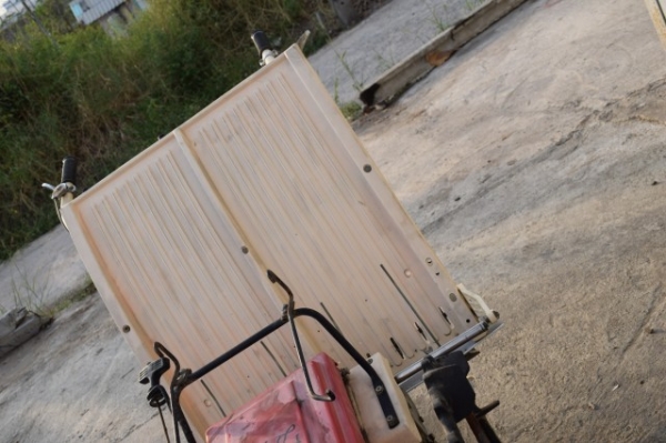 รถดำนา2แถว เก่านอก พร้อมใช้งาน ยี่ห้อ yanma ราคา 12,000บาท รถดำนา2แถว เก่านอก พร้อมใช้งาน ยี่ห้อ yanma ราคา 12,000บาท