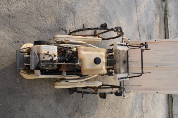 รถดำนา2แถว เก่านอก พร้อมใช้งาน ยี่ห้อ yanma ราคา 12,000บาท รถดำนา2แถว เก่านอก พร้อมใช้งาน ยี่ห้อ yanma ราคา 12,000บาท