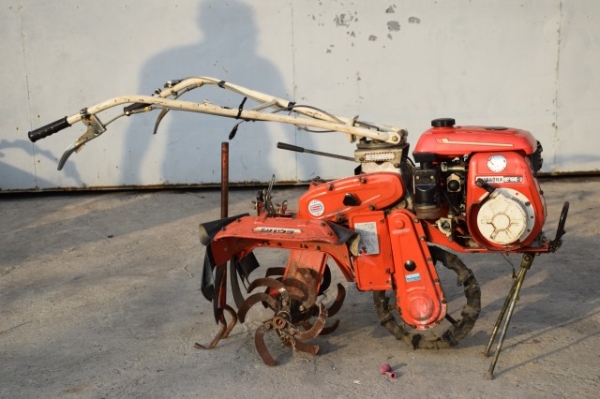 รถ พรวนดินคูโบต้า ตัวเล็ก เก่านอกพร้อมใช้งาน ราคา 11,000บาท รถ พรวนดินคูโบต้า ตัวเล็ก เก่านอกพร้อมใช้งาน ราคา 11,000บาท