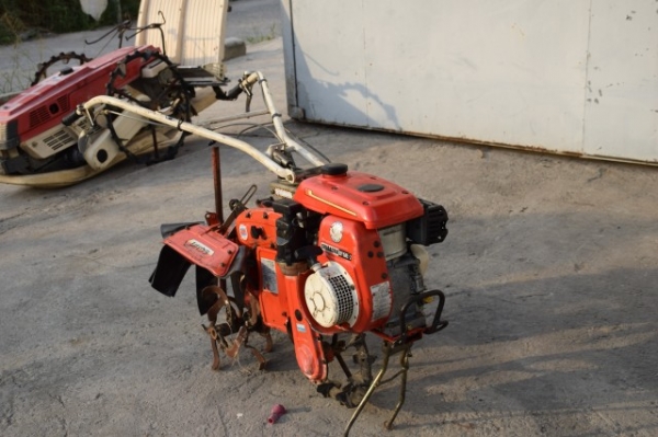 รถ พรวนดินคูโบต้า ตัวเล็ก เก่านอกพร้อมใช้งาน ราคา 11,000บาท รถ พรวนดินคูโบต้า ตัวเล็ก เก่านอกพร้อมใช้งาน ราคา 11,000บาท