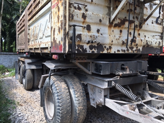 รถมิตซู 10 ล้อดั้ม FN527 - TF  220 แรงม้า.  ปี 38.  ( ขาย แม่ , ลูก. )    สนใจติดต่อ  081 - 6079515