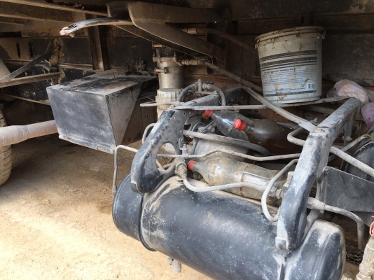 รถมิตซู 10 ล้อดั้ม FN527 - TF  220 แรงม้า.  ปี 38.  ( ขาย แม่ , ลูก. )    สนใจติดต่อ  081 - 6079515