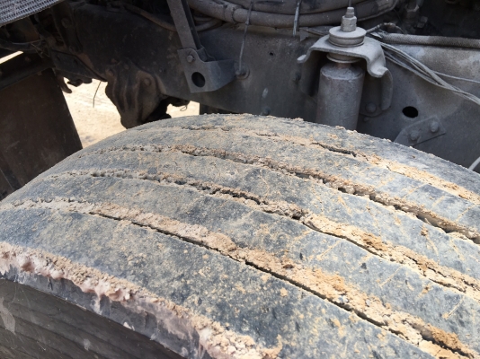 รถมิตซู 10 ล้อดั้ม FN527 - TF  220 แรงม้า.  ปี 38.  ( ขาย แม่ , ลูก. )    สนใจติดต่อ  081 - 6079515