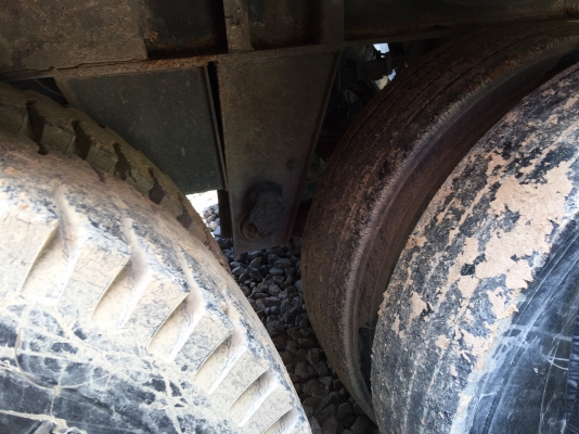 รถมิตซู 10 ล้อดั้ม FN527 - TF  220 แรงม้า.  ปี 38.  ( ขาย แม่ , ลูก. )    สนใจติดต่อ  081 - 6079515