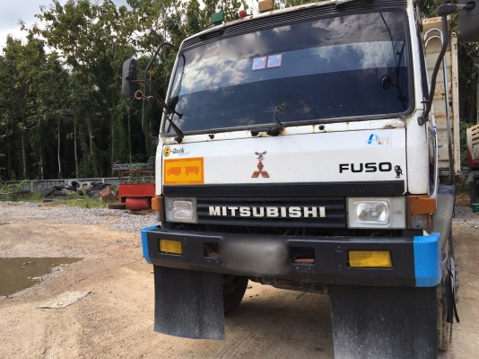 รถมิตซู 10 ล้อดั้ม FN527 - TF  220 แรงม้า.  ปี 38.     สนใจติดต่อ  081 - 6079515