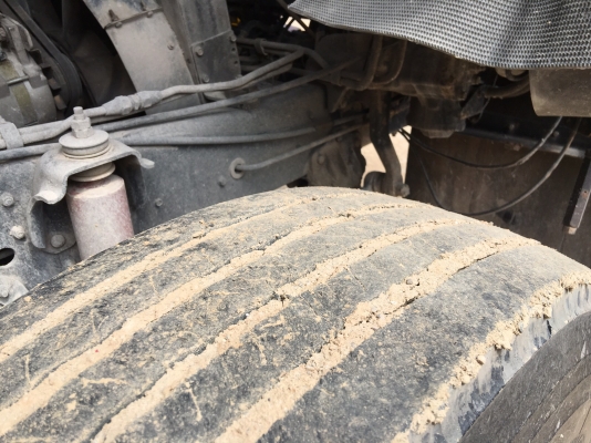 รถมิตซู 10 ล้อดั้ม FN527 - TF  220 แรงม้า.  ปี 38.     สนใจติดต่อ  081 - 6079515