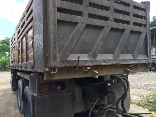 รถมิตซู 10 ล้อดั้ม FN527 - TF  220 แรงม้า.  ปี 38.     สนใจติดต่อ  081 - 6079515