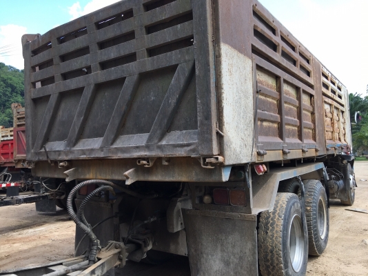 รถมิตซู 10 ล้อดั้ม FN527 - TF  220 แรงม้า.  ปี 38.     สนใจติดต่อ  081 - 6079515