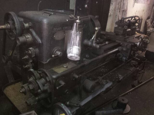 ขายเครื่องกลึงยุโรป8ฟุต.ผ่านป้อม450มม.เปิดคอม้า650มม.3เพลา