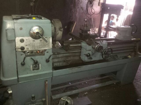 ขายเครื่องกลึงไต้หวัน8ฟุต.ผ่านป้อม400มม.เปิดคอม้า600มม.3เพลาเบรค