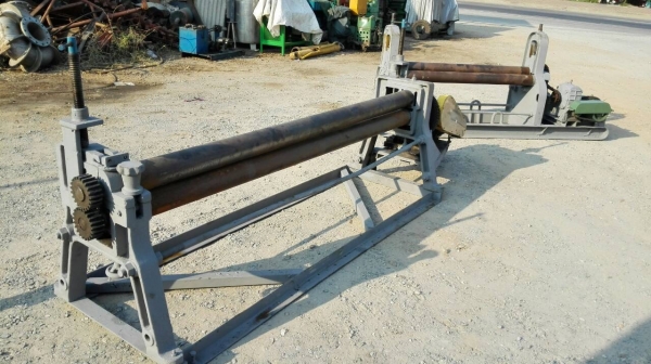 ==== SOLD ====  เครื่องม้วน 6 ฟุต. ม้วนหนา 4 มิล. ลูกกลิ้ง 4" เพลาตัน ไฟ 380V. สภาพสวยพร้อมใช้ มาเทสก่อนได้ครับ.