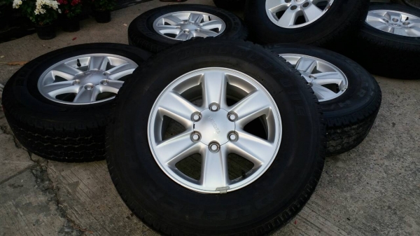 ล้อ isuzu ขอบ 16 พร้อมยางปี 14 ชุดล่ะ 11,500