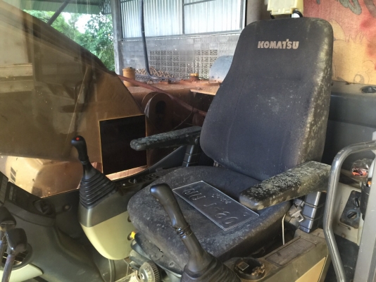 รถขุด PC200-8C80524 ปี2007 ทำงานประมาณ15000.ชม เอกสารเล่มทะเบียน