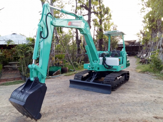 ขายรถแม็คโคร YANMAR B50 เก่านอก ยังไม่เคยใช้งานในเมืองไทย ติดต่อ 086-775-7900 086-324-1992