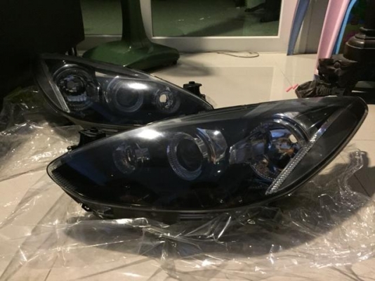 ไฟหน้า Mazda 2 ไฟหน้า Mazda 2