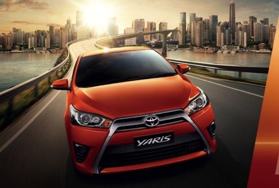 กันชนหน้า Yaris 2013 พร้อมกระจังหน้า เเละ หนวด กันชนหน้า Yaris 2013 พร้อมกระจังหน้า เเละ หนวด