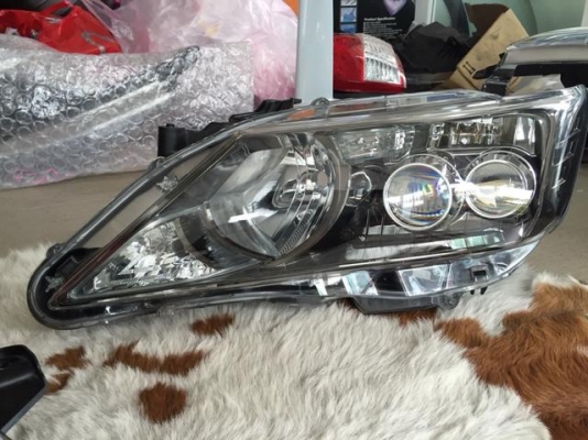 ไฟหน้า Camry Hybrid ไฟหน้า Camry Hybrid