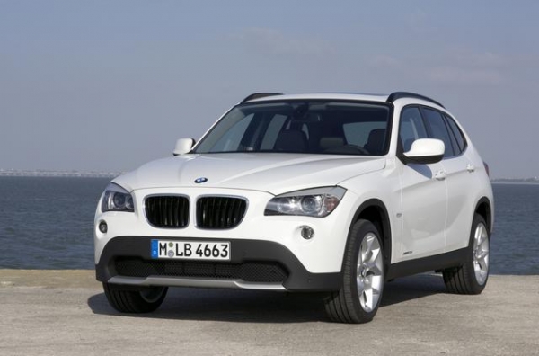 ไฟหน้า Bmw X1 2010 พร้อมกล่องไฟรถยนต์ ไฟหน้า Bmw X1 2010 พร้อมกล่องไฟรถยนต์