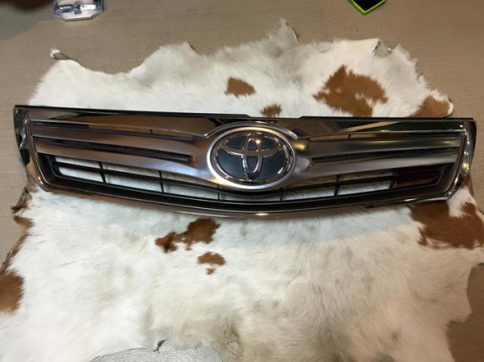 กระจังหน้า Camry Hybrid 2010