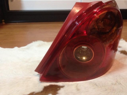 ไฟท้าย Yaris RS โดนัท