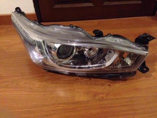 ไฟหน้า yaris projector ไฟหน้า yaris projector