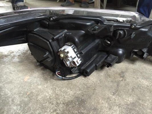 ไฟหน้า Toyota Fortuner 2016