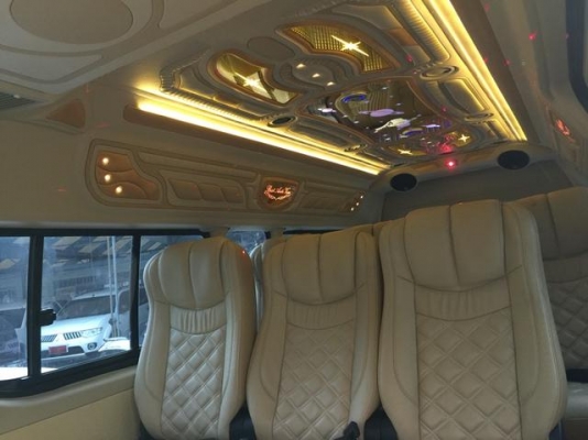 ดาวน์ 100,000 บาท โทร 0922726669 คุณตันหยง รถตู้เบสมือสองฝั่งธน รถตู้ เบนซิน CNG แต่งวีไอพี ปี 2011 ราคา 779000 บาท