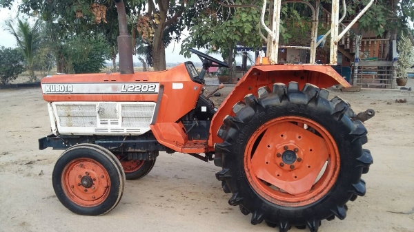 ขอบคุน ผู้ใหญ่ขมิ้น พิษณุโลกครับ ขายรถไถคูโบต้าข้างขาว L2202-22แรง พร้อมโรตารี่ตีดิน