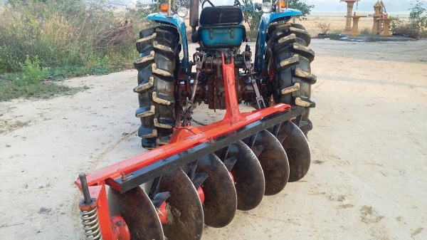 ขอบคุณเสี่ยจากลพบุรีครับ ขายรถไถ อิซากิ31แรง พร้อมผาน6&times;22 พร้อมใช้งาน เดิมๆสวยๆ