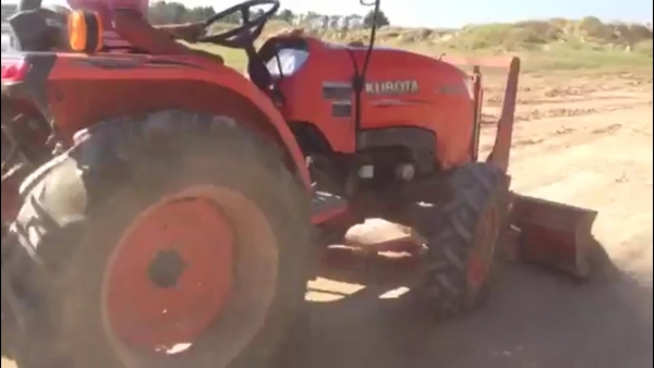 รถไถ KUBOTA L3608 (ราคา248,000บาท) มีภาพวีดีโอ สภาพพร้อมใช้งานรถสวยสภาพเดิมๆ พร้อมอุปกรณ์ 2 รายการ ผ