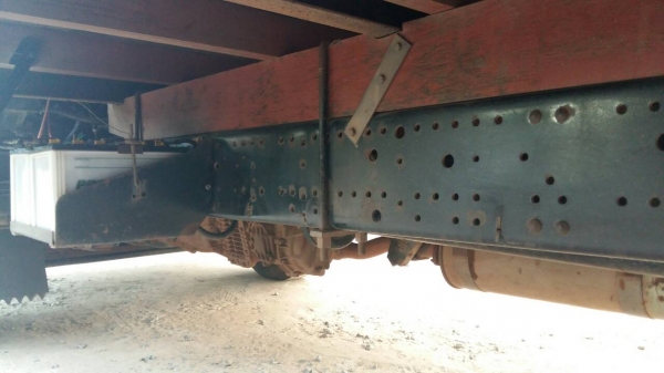 ขายรถหกล้อ ISUZU NQR  175 แรง มีหลังคา ยางดี ครัชซีสวย สภาพสวย มีแอร์ เครื่องเสียง เจ้าของขายเอง ร้อนเงิน 0811838154