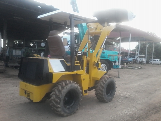 ขายรถตัก MITSUI รุ่น HL 704