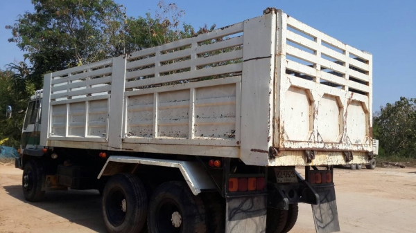 ขายสิบล้อ หลง TD 2 เพลาดรั้ม เครื่อง 190 แรง  2 เพลาดรั้มรถใช้งาน สภาพดี ยางดี เอกสารพร้อมโอน 0811838154