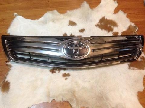 กระจังหน้า Camry Hybrid