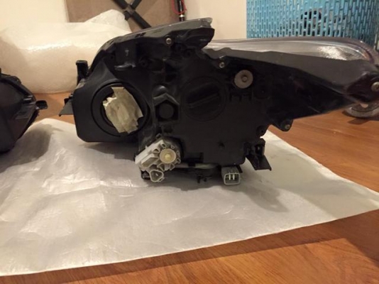 ไฟหน้า TOYOTA PRIUS TOP 2012 ไฟหน้า TOYOTA PRIUS TOP 2012