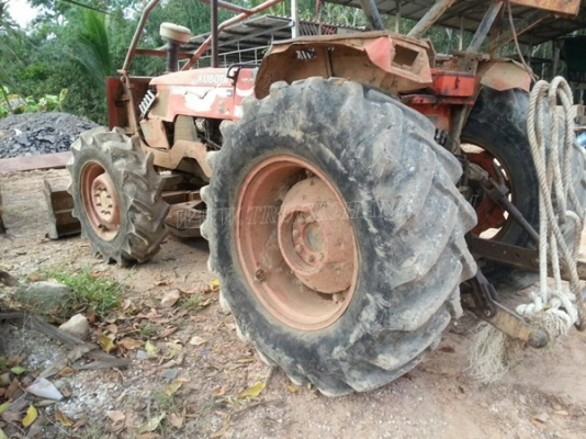 รถไถ KUBOTA M9000