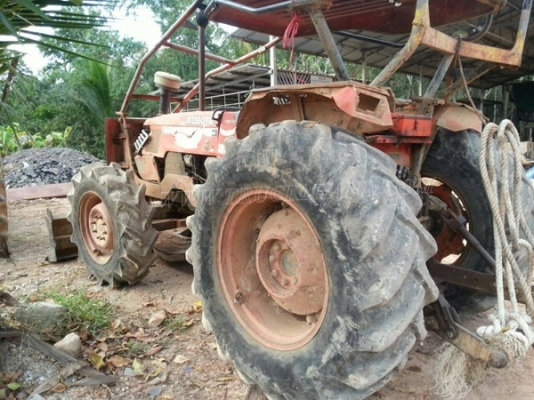 รถไถ KUBOTA M9000