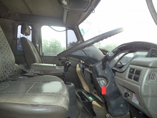 ขายรถบรรทุก 10 ล้อตู้แห้ง นิสสันUD CNG