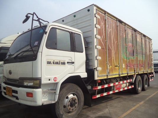 ขายรถบรรทุก 10 ล้อตู้แห้ง นิสสันUD CNG