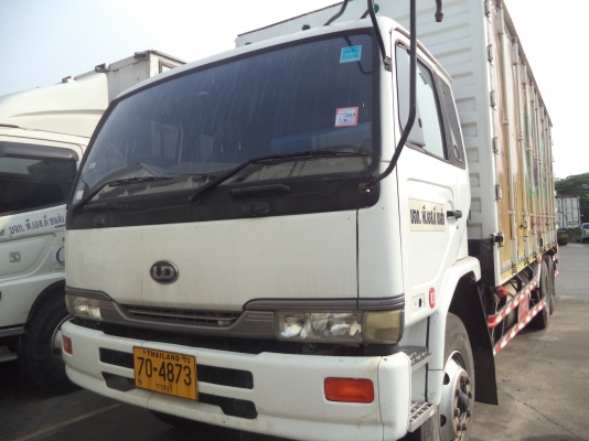 ขายรถบรรทุก 10 ล้อตู้แห้ง นิสสันUD CNG
