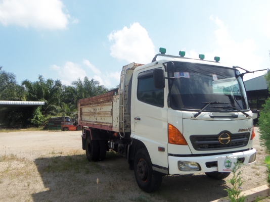 รถบรรทุกดัมพ์หกล้อ HINO 150แรงม้า สภาพสวย ทดลองขับได้ สนใจติดต่อ เอ็ม ที เจริยยนตื สาขาสุราษฎร์ธานี รถบรรทุกดัมพ์หกล้อ HINO 150แรงม้า สภาพสวย ทดลองขับได้ สนใจติดต่อ เอ็ม ที เจริยยนตื สาขาสุราษฎร์ธานี