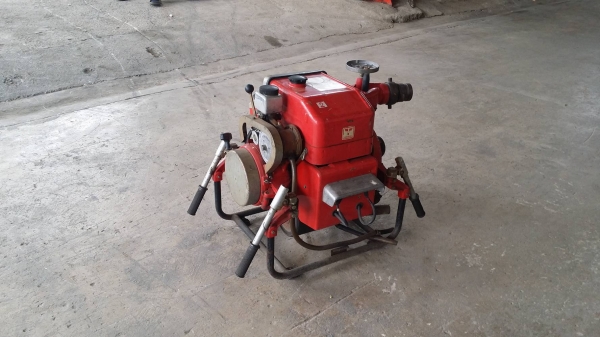 นำเข้าจากญี่ปุ่น ปั๊มดับเพลิงเก่าญี่ปุ่น TOHATSU 60 (2)  เครื่องยนต์เบนซิน 2 สูบ สภาพดี เครื่องพร้อมใช้งาน