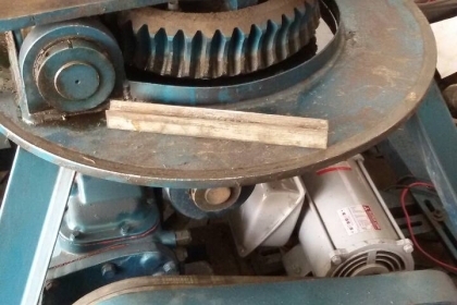 เครื่องดัดท่อไอเสีย สวยๆ แทบไม่ได้ใช้งาน ลูกดัด 10 ชุด เครื่องดัดท่อไอเสีย สวยๆ แทบไม่ได้ใช้งาน ลูกดัด 10 ชุด