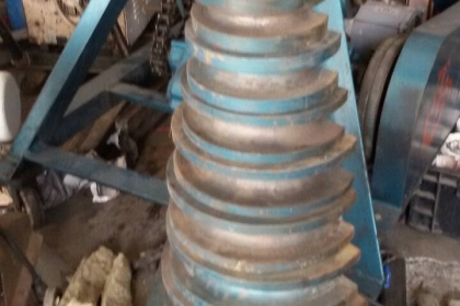 เครื่องดัดท่อไอเสีย สวยๆ แทบไม่ได้ใช้งาน ลูกดัด 10 ชุด เครื่องดัดท่อไอเสีย สวยๆ แทบไม่ได้ใช้งาน ลูกดัด 10 ชุด